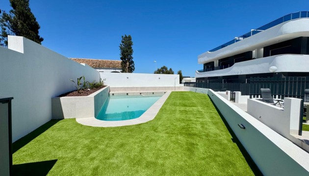 Перепродажа - отдельная вилла - Orihuela Costa - Lomas de Cabo Roig