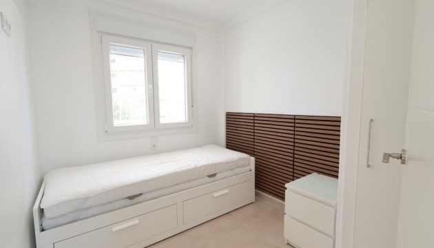 Resale - Bungalow - Orihuela Costa - La Zenia