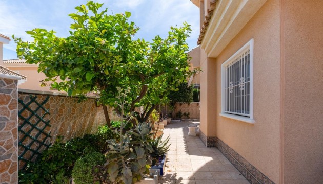 Перепродажа - отдельная вилла - Torrevieja - Los Balcones - Los Altos del Edén