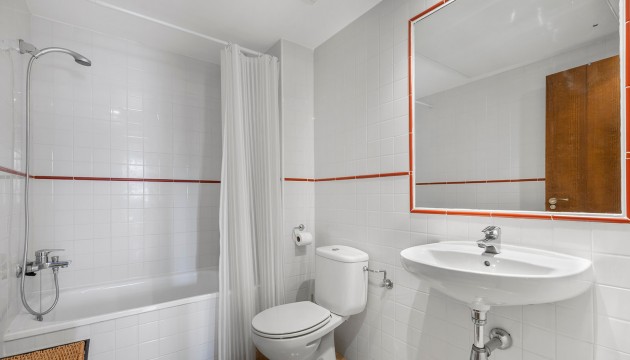 Wiederverkauf - Apartment - Torrevieja - Punta Prima