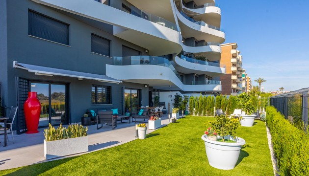Wiederverkauf - Apartment - Torrevieja - Punta Prima