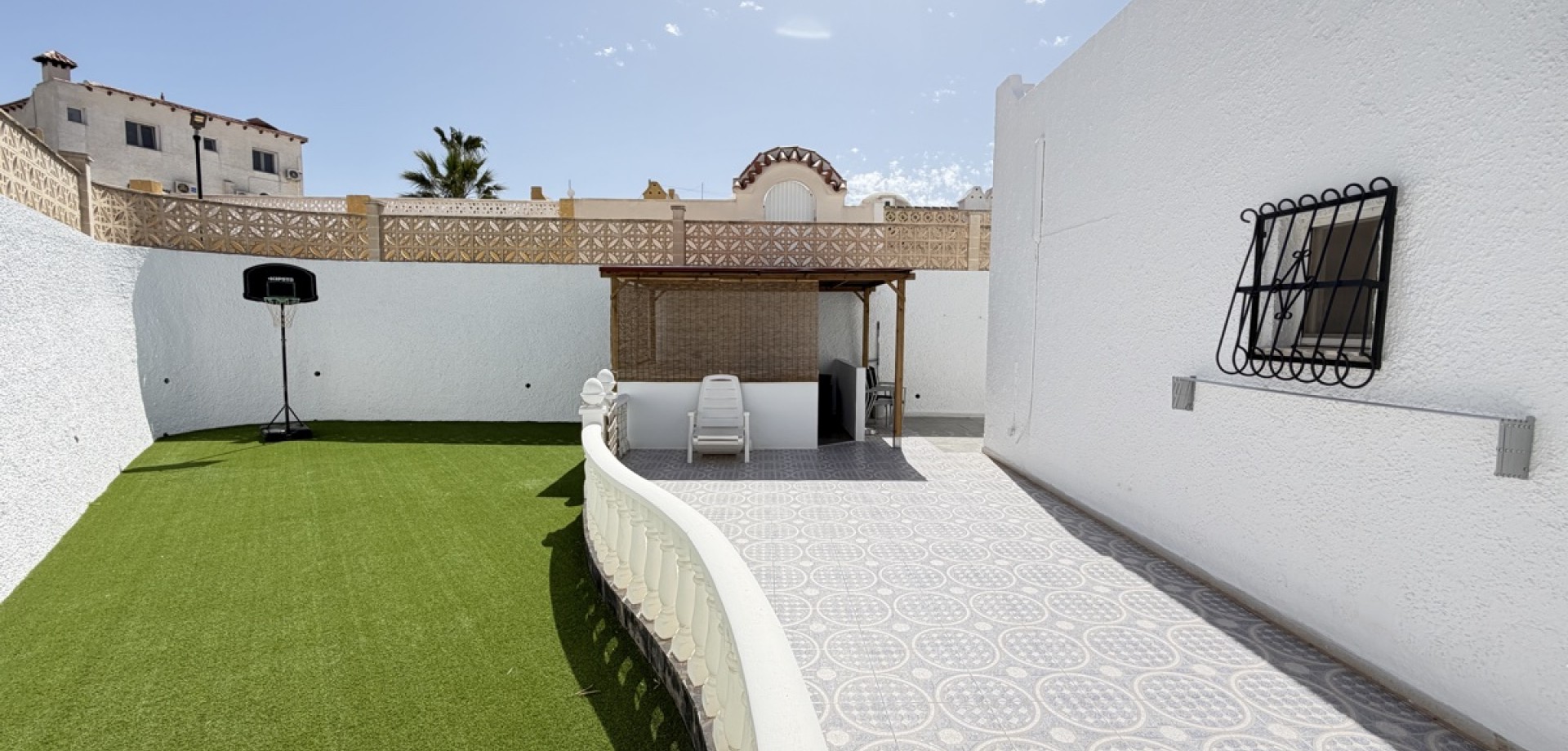 House in Villamartin - Image 2