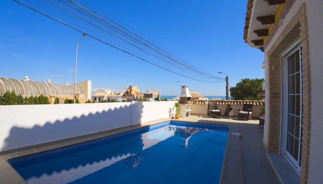 Videresalg - Detached Villa - Torrevieja