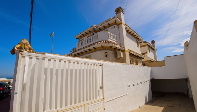 Videresalg - Detached Villa - Torrevieja