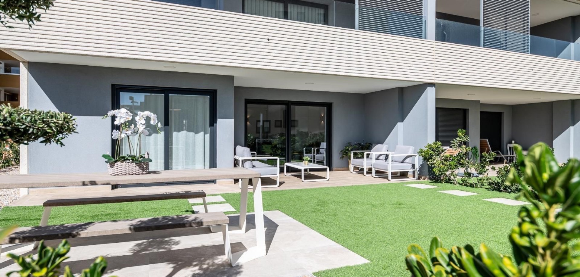 Apartment in Punta Prima - Image 2