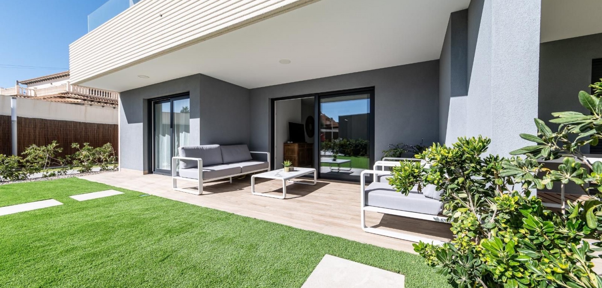 Apartment in Punta Prima - Image 5