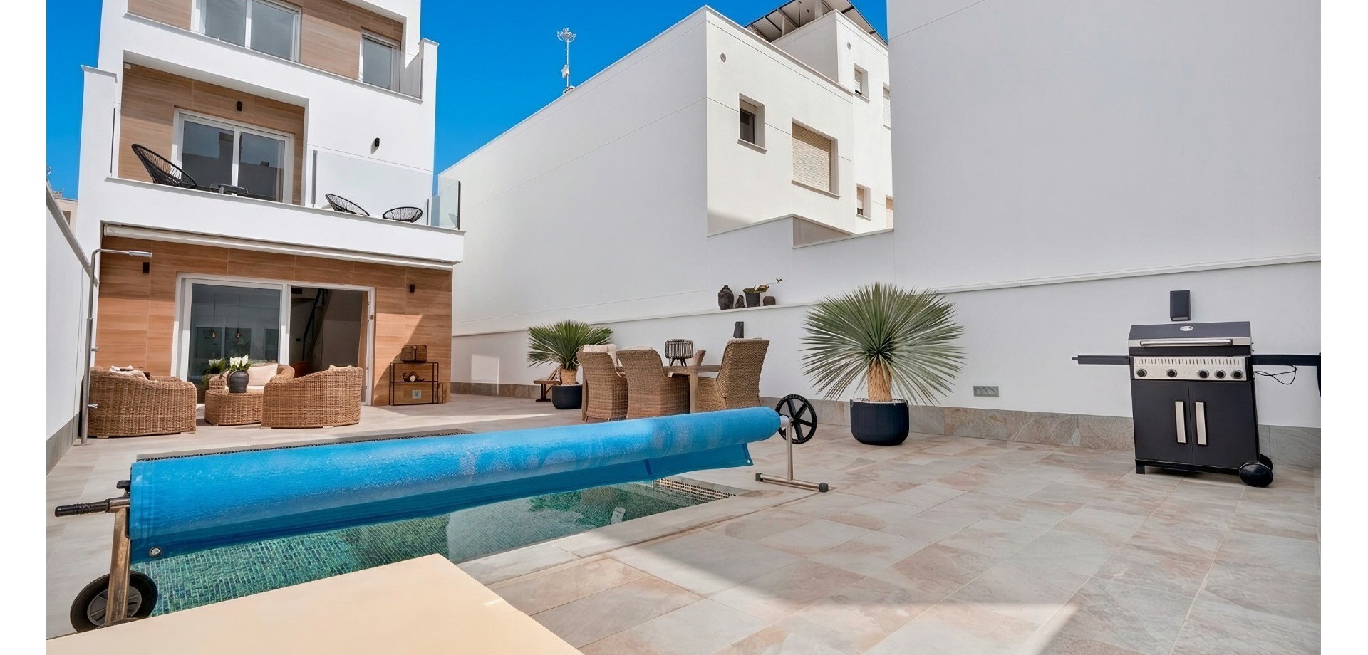 House in San Pedro del Pinatar - view 1