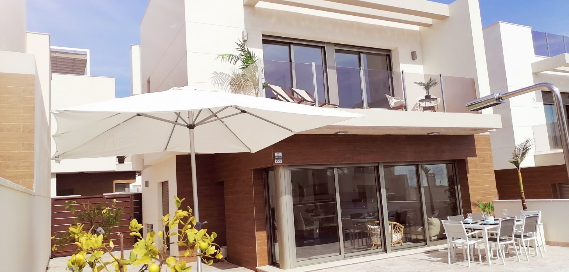 House in Villamartin - view 1