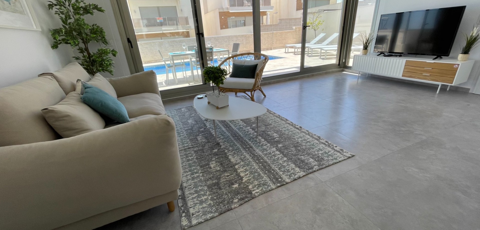 House in Villamartin - Image 5