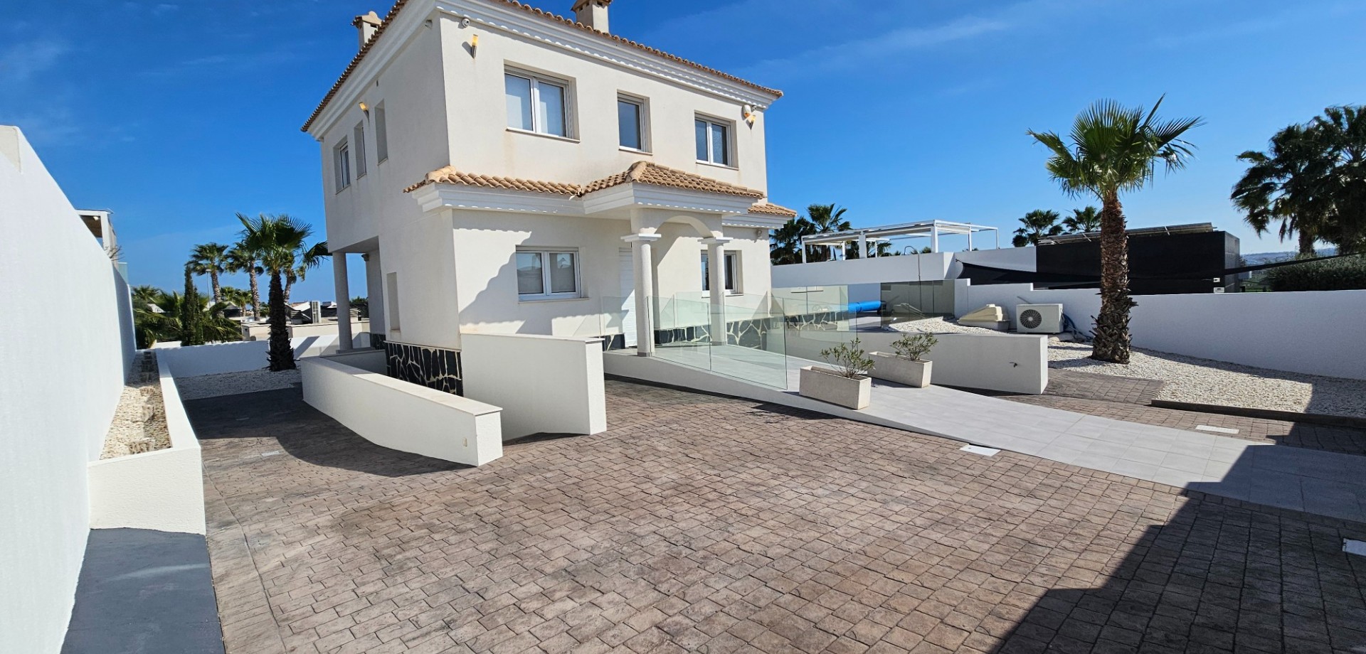 House in San Fulgencio - Image 2