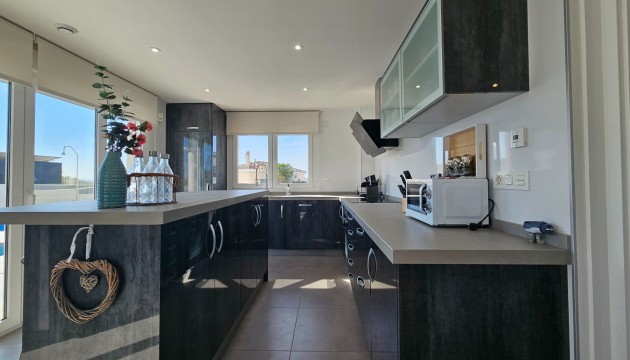 Resale - Detached Villa - La Marina