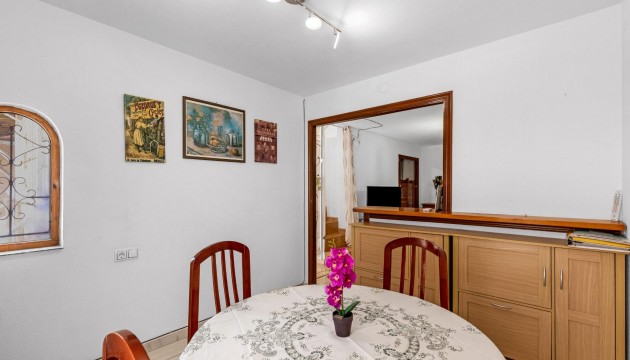 Resale - Bungalow - Torrevieja