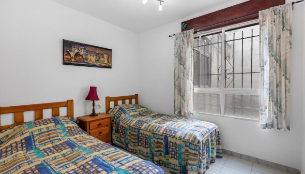 Resale - Bungalow - Torrevieja