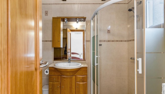 Resale - Bungalow - Torrevieja