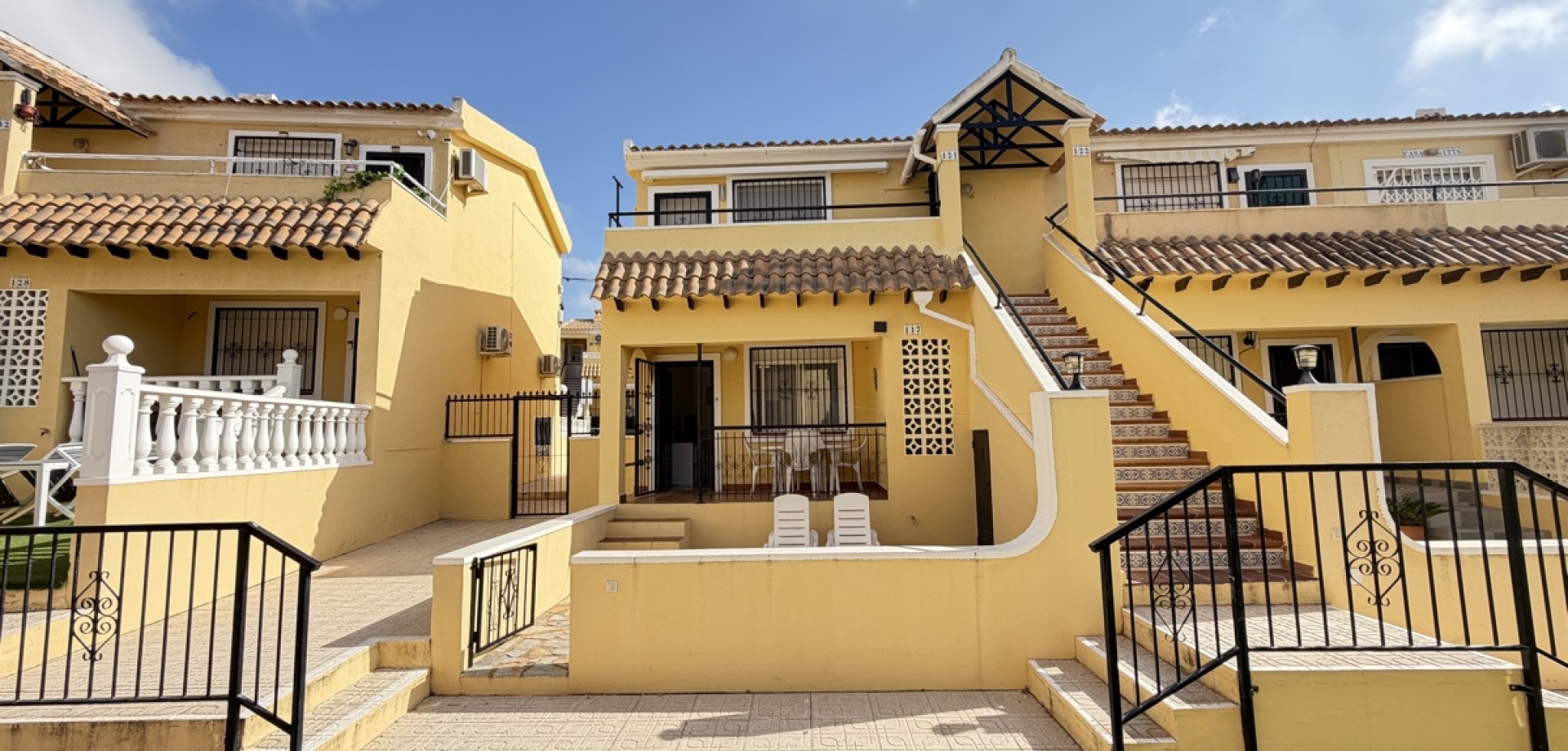 Apartment in Villamartin - view 1