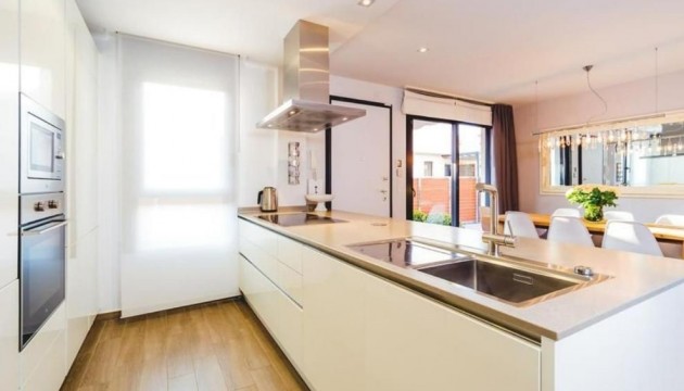 Resale - Detached Villa - Torrevieja