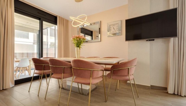 Resale - Detached Villa - Torrevieja