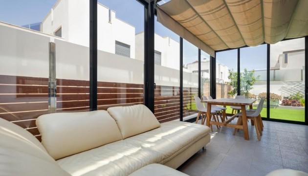 Resale - Detached Villa - Torrevieja