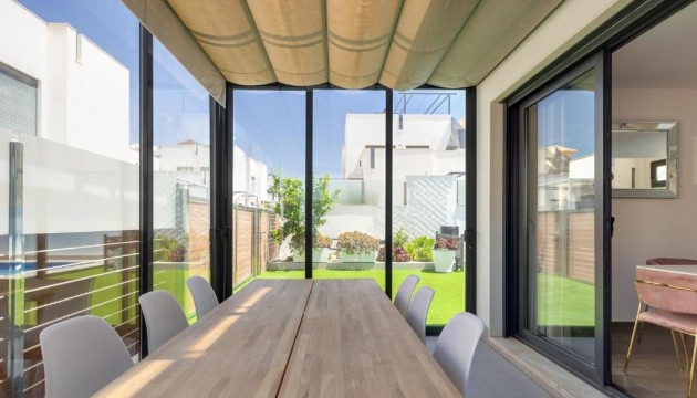 Resale - Detached Villa - Torrevieja