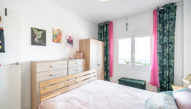 Odsprzedaż - Apartment - Orihuela Costa - Cabo Roig