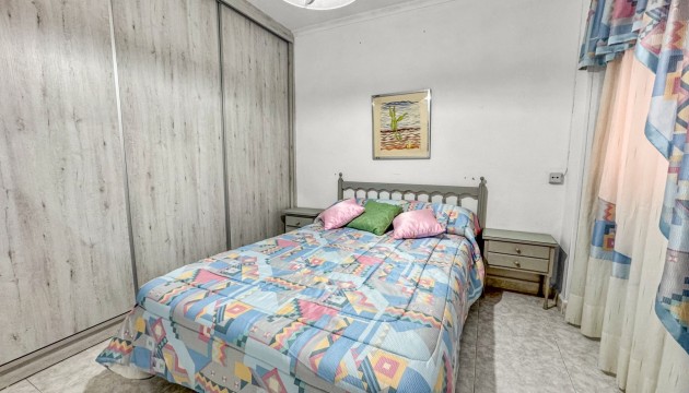 Resale - Apartment - Torrevieja - Playa de los Locos