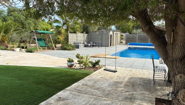 Odsprzedaż - Detached Villa - Crevillente