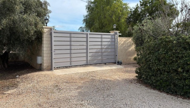 Odsprzedaż - Detached Villa - Crevillente