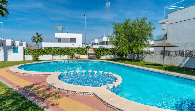 Odsprzedaż - Semi Detached Villa - Orihuela Costa - Villamartín