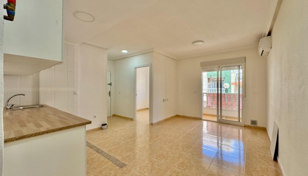 Odsprzedaż - Apartment - Torrevieja