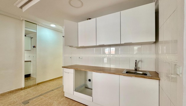 Odsprzedaż - Apartment - Torrevieja