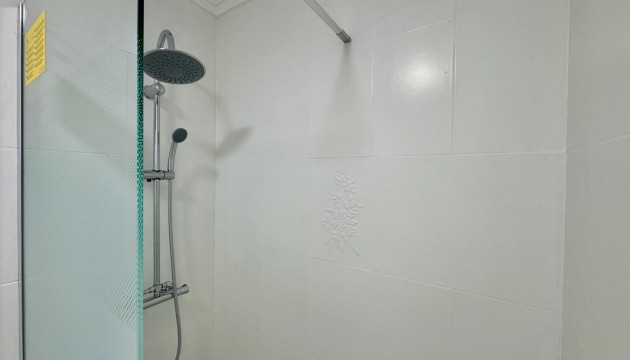 Odsprzedaż - Apartment - Torrevieja