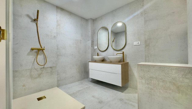 Odsprzedaż - Apartment - Torrevieja - El Acequión - Los Náufragos