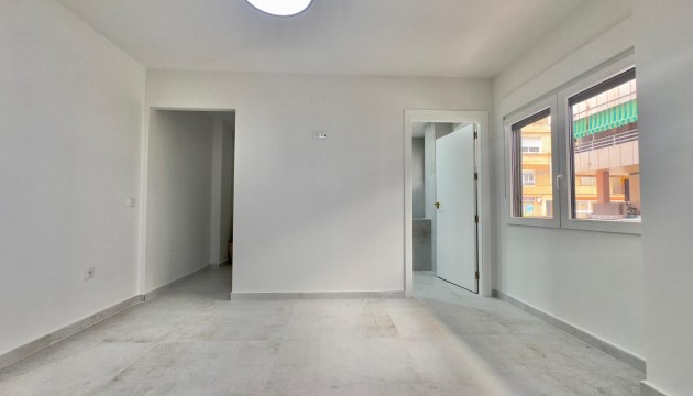 Odsprzedaż - Apartment - Torrevieja - El Acequión - Los Náufragos