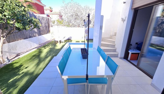 Odsprzedaż - Detached Villa - Orihuela Costa - Lomas de Cabo Roig