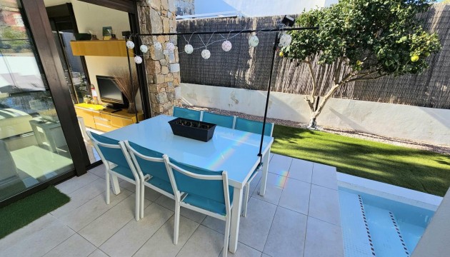 Odsprzedaż - Detached Villa - Orihuela Costa - Lomas de Cabo Roig