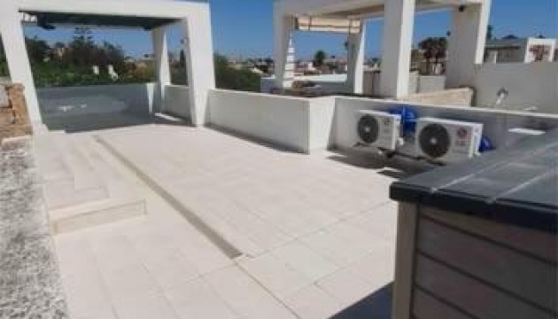 Odsprzedaż - Detached Villa - Orihuela Costa - Lomas de Cabo Roig