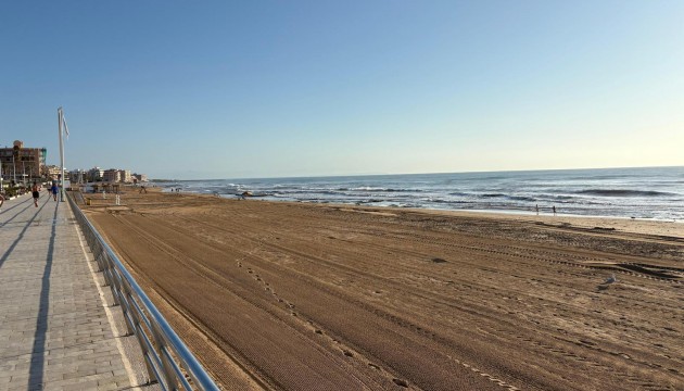 Odsprzedaż - Apartment - Torrevieja - Torrelamata - La Mata