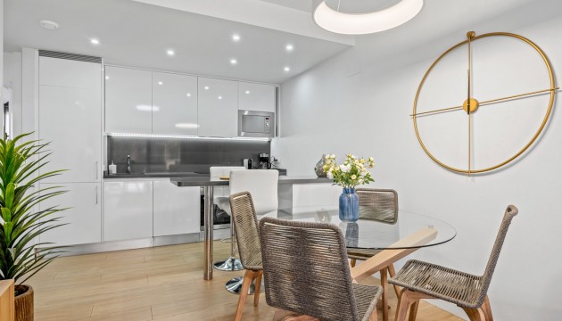 Odsprzedaż - Apartment - Orihuela Costa - Villamartín