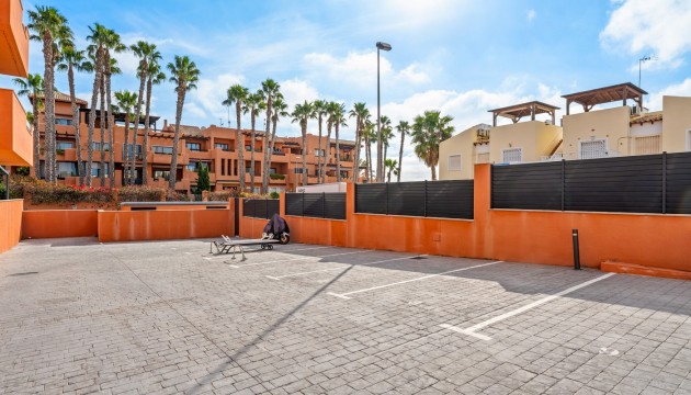 Odsprzedaż - Apartment - Orihuela Costa - Villamartín