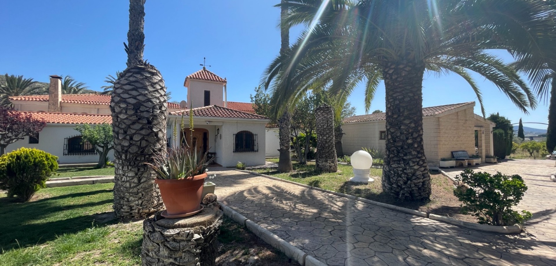 House in Elda - view 1