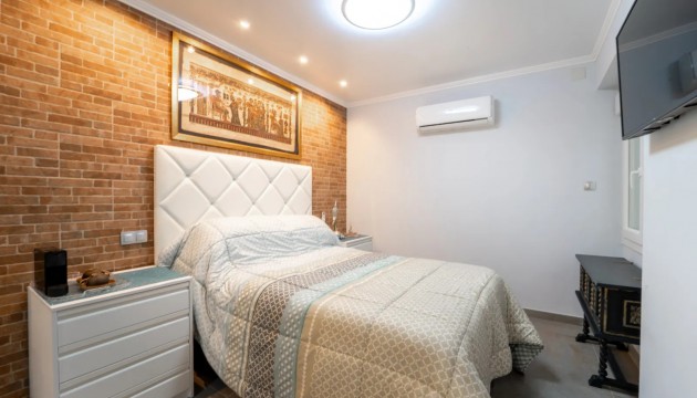 Odsprzedaż - Apartment - Torrevieja - Playa del Cura