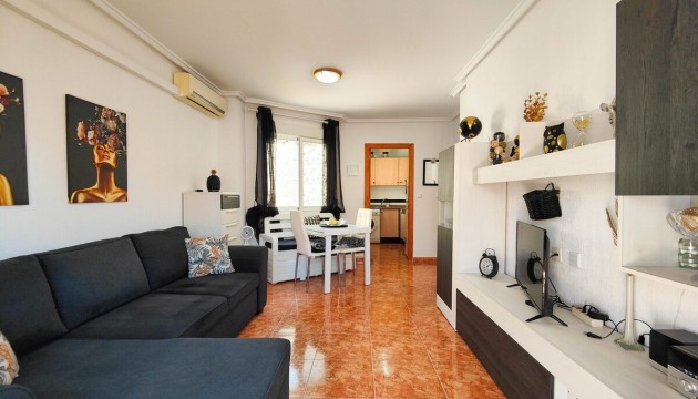Odsprzedaż - Apartment - Torrevieja - Playa del Cura