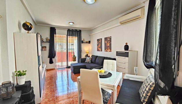 Odsprzedaż - Apartment - Torrevieja - Playa del Cura