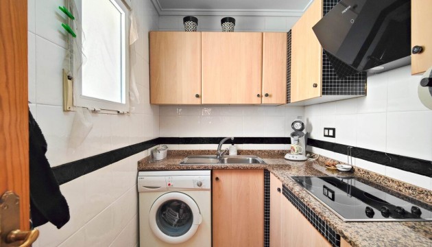 Odsprzedaż - Apartment - Torrevieja - Playa del Cura