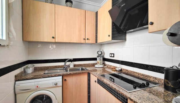 Odsprzedaż - Apartment - Torrevieja - Playa del Cura