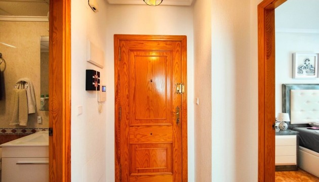 Odsprzedaż - Apartment - Torrevieja - Playa del Cura