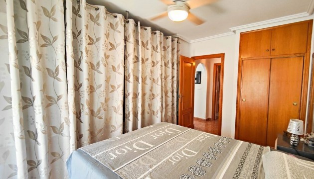 Odsprzedaż - Apartment - Torrevieja - Playa del Cura