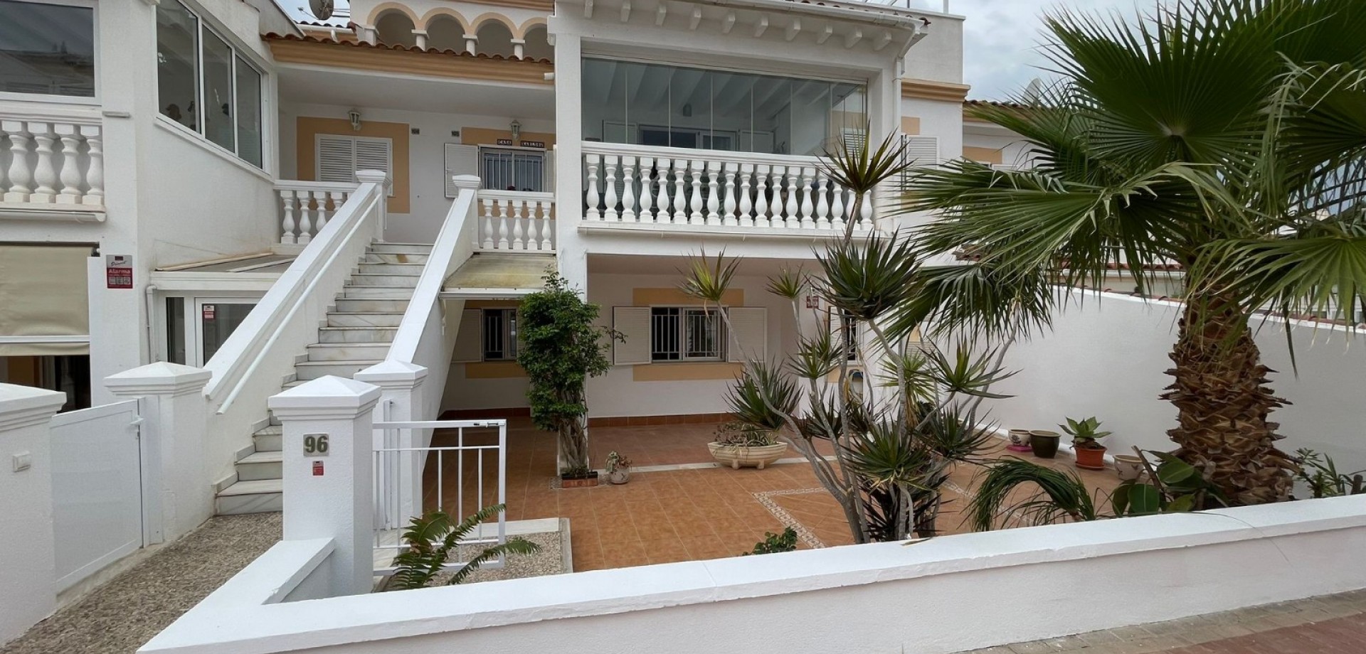 Apartment in Punta Prima - view 1