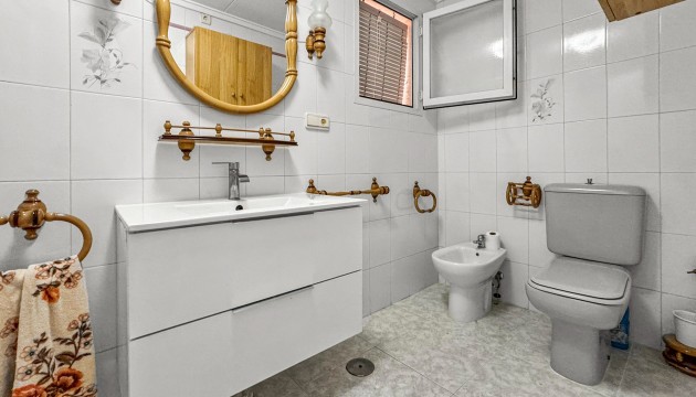 Odsprzedaż - Apartment - Torrevieja - Playa de los Locos