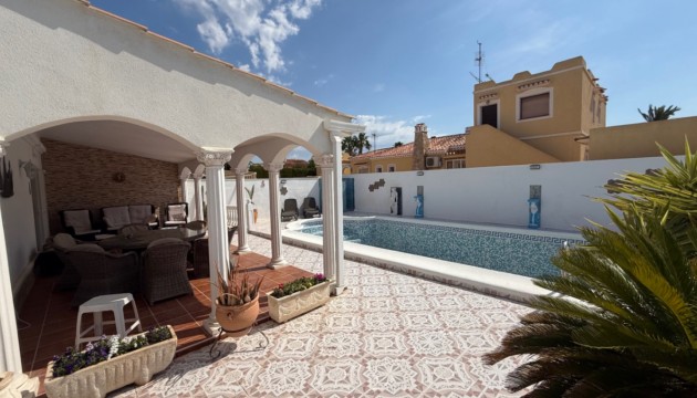 Перепродажа - Таунхаус - Torrevieja